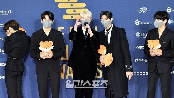 [포토] 서가대 참석한 더보이즈, 심쿵 비주얼! : 네이트 연예