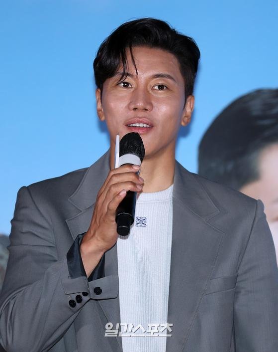 [포토] 인사말 하는 음문석 : 네이트 연예