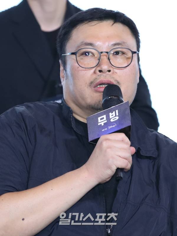 [포토] 인사말 하는 강풀 작가 : 네이트 연예
