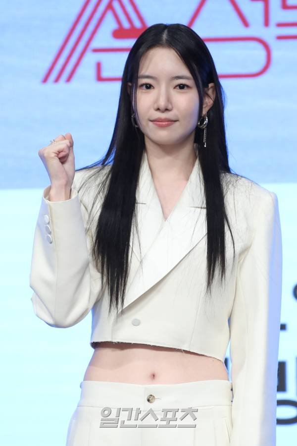 [포토] 하승리, 시크하게 파이팅 : 네이트 연예