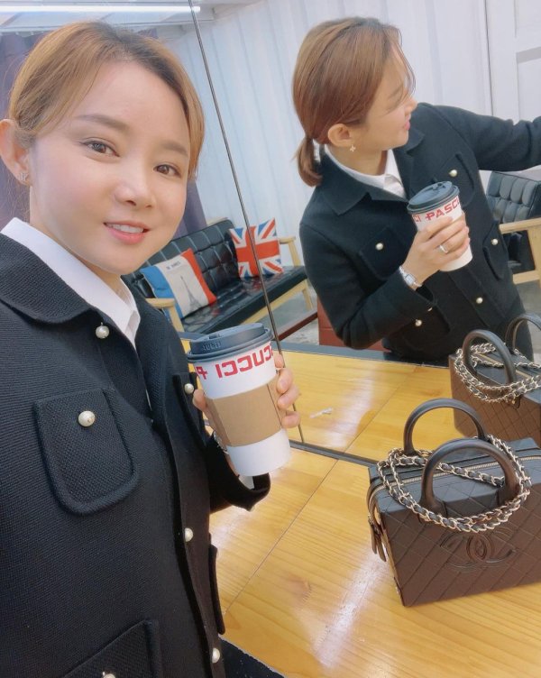 "300만원 투자하면 50억"…재벌 3세라던 '남현희 재혼 상대' 전청조 씨, 각종 사기전과 판결문 공개 파장 : 네이트 스포츠 "300만원 투자하면 50억"…재벌 3세라던 '남현희 재혼 상대' 전청조 씨, 각종 사기전과 판결문 공개 파장 : 네이트 스포츠