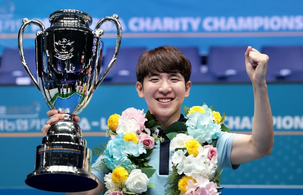 '日 기대주' 모리, 데뷔 1424일 만에 첫 '우승'…