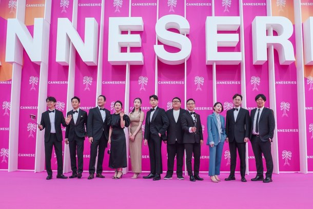 '좋좋소' 웹드라마 최초로 프랑스 칸 핑크카펫 밟았다! : 네이트 연예
