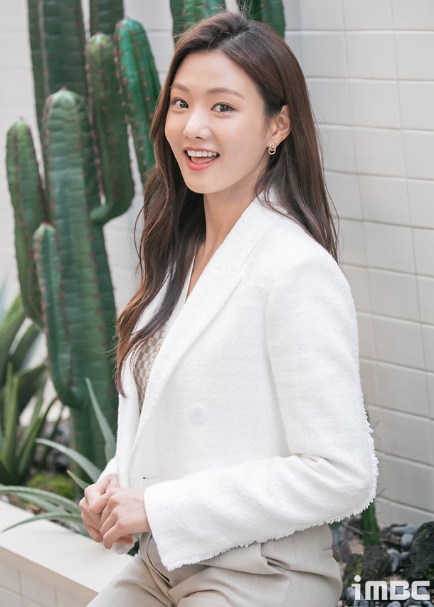 [움짤] 이세희, '박단단' 안녕~! : 네이트 뉴스