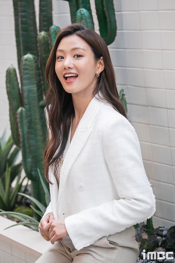 [움짤] 이세희, '박단단' 안녕~! : 네이트 뉴스