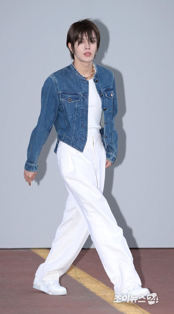 [포토]NCT 유타, 시선 집중 등장 : 네이트 연예