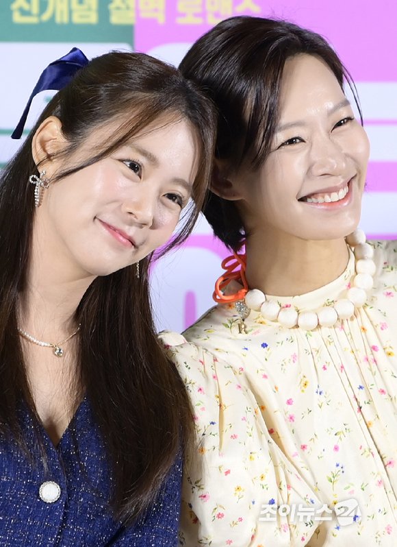 [포토]'빈틈없는 사이' 한승연X정애연, 사랑스러워 : 네이트 연예