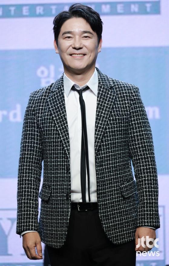 임창정, 28년 이어온 한결같은 감성 결정체 '멍청이'[종합] : 네이트 연예