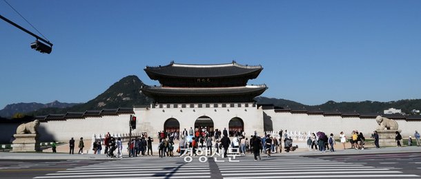 '광화문 포토존'으로 인기 끄는 해치상…학술적으로도 재조명될까 : 네이트 뉴스
