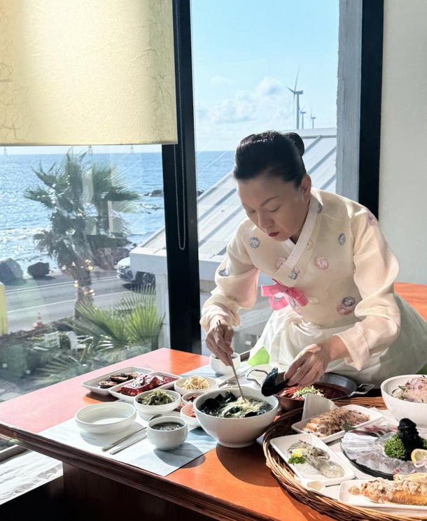 Chef Kim Mi-ryeong brings true taste of Jeju Island to life with new ...