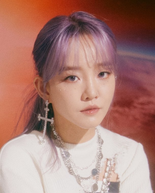 윤하, 전국투어 콘서트 'c/2022YH' 전석매진 달성 네이트 뉴스