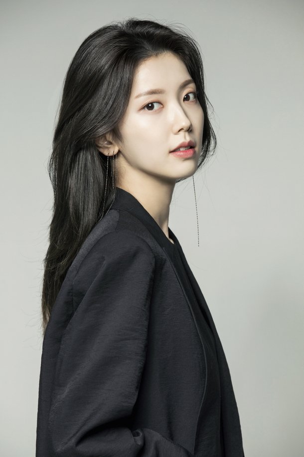 하서윤, 영화 '힘을 낼 시간'으로 데뷔 : 네이트 연예