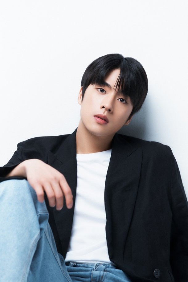 신예 조한결, 드라마 '러브메이트' 주연 확정 : 네이트 연예