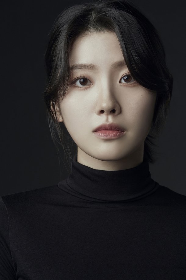 배우 조은서, '블랙& 화이트' 새 프로필[화보] : 네이트 연예