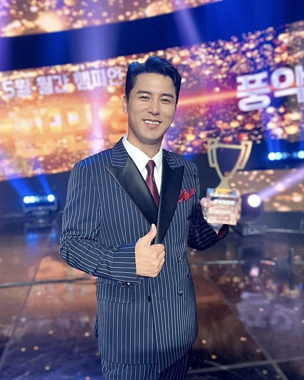 장민호, '트롯챔피언' 명예의 전당 입성 | 네이트 연예