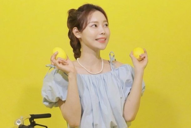 가수 이하린, 트로피컬 트로트 댄스곡 '돌아와' 발매 : 네이트 연예