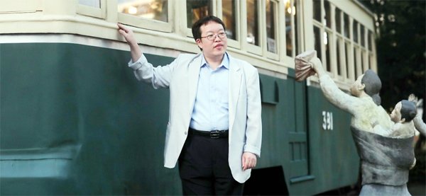 [Weekend Interview] 18년째 국내 최대 철도정보사이트 운영 한우진 교통평론가 : 네이트 뉴스