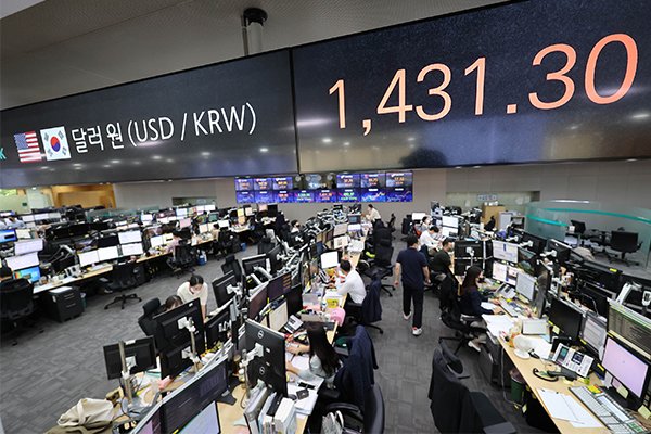 korean-currency-and-stocks-crash-despite-slew-of-actions-to-prop-up-krw