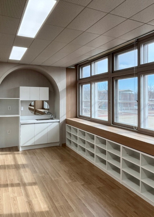 Neotec develops eco-friendly fire-safe interior film : 네이트 뉴스