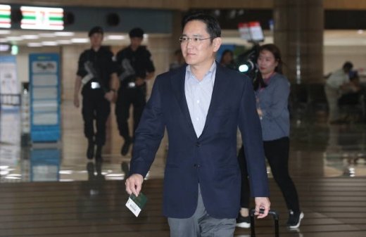 이재용, 삼성리서치 방문… 이재용, 삼성리서치 방문…