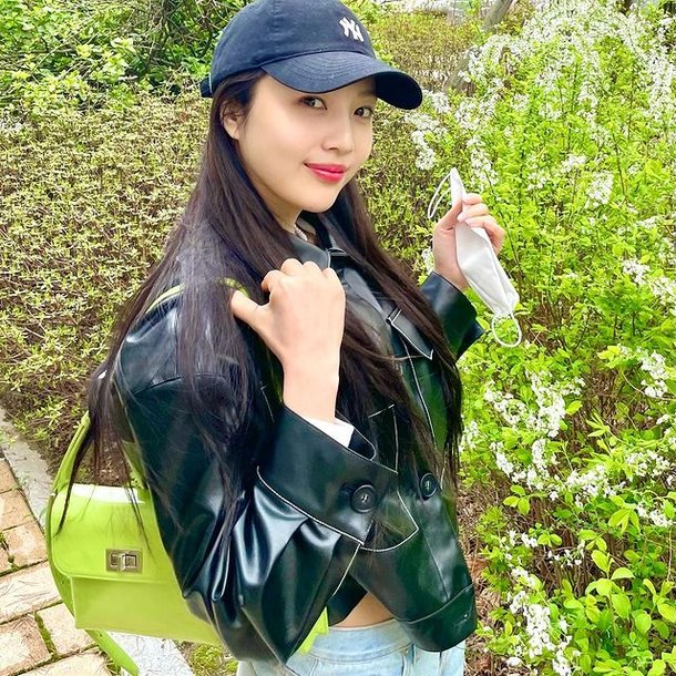 레드벨벳 조이, 봄 나들이 간 상큼한 힙한 언니 : 네이트 연예 레드벨벳 조이, 봄 나들이 간 상큼한 힙한 언니 : 네이트 연예