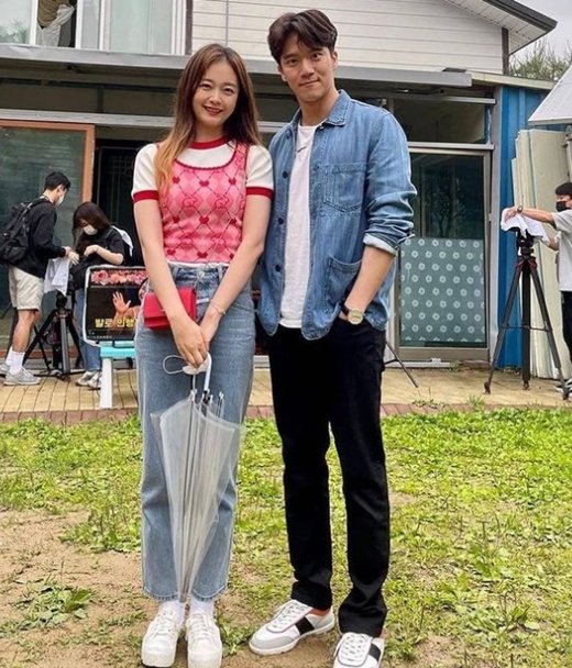 전소민·하석진, 보기 좋은 투샷…