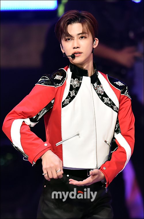 [MD포토] NCT DREAM 재민, '무대에서 더 빛나는 멋짐' : 네이트 연예