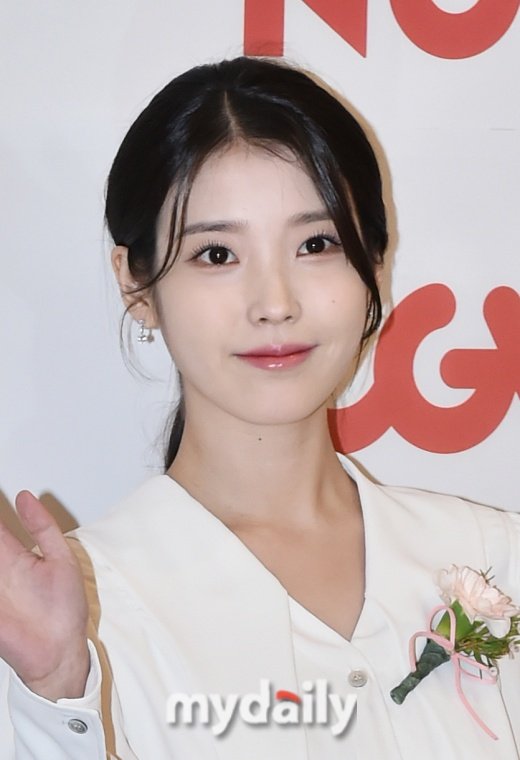 아이유 소외아동→미혼모 도왔다생일 맞아 2억 5천만 원 쾌척 공식 네이트 연예