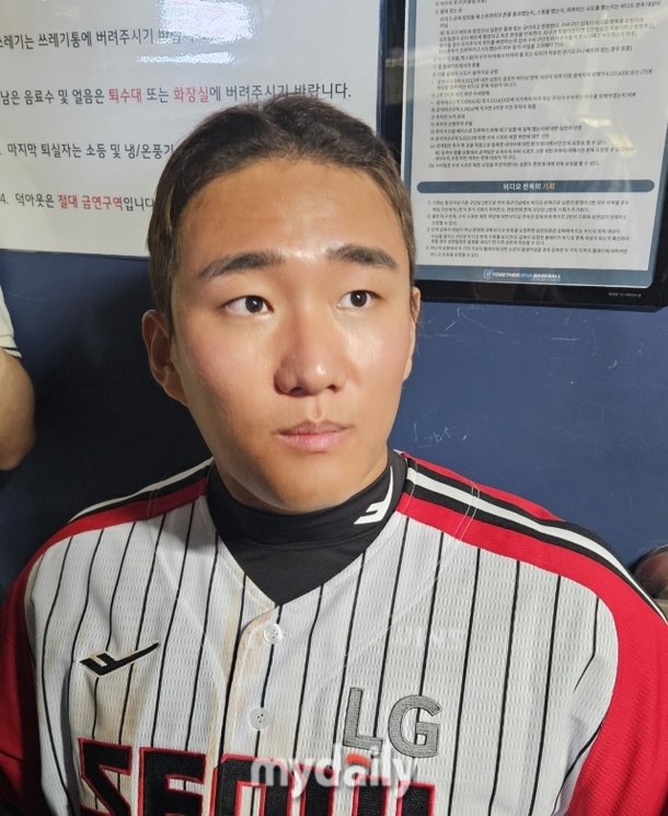 "정말 죽고 싶을 정도" 잊혀졌던 LG 1차 지명, 인고의 세월 끝 마침내 이름 석자를 알렸다 : 네이트 스포츠 "정말 죽고 싶을 정도" 잊혀졌던 LG 1차 지명, 인고의 세월 끝 마침내 이름 석자를 알렸다 : 네이트 스포츠