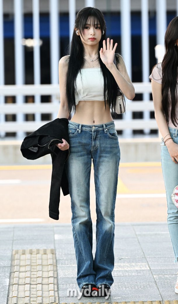베이비몬스터 아현 '그림자 복근' 한때 복근 운동만 800개씩 [한혁승의 포톡] | 아이돌24시 : 네이트 연예