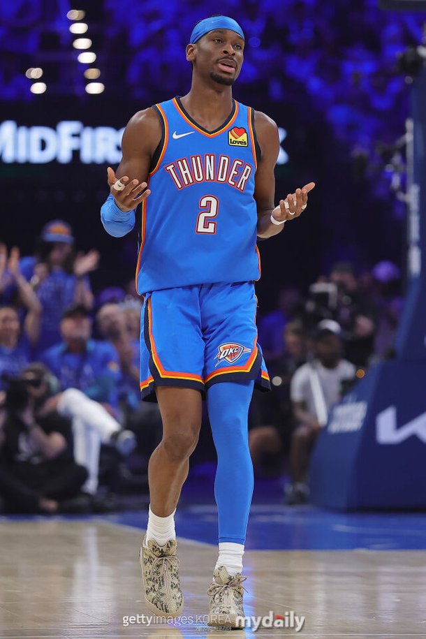 PO 8연승 후 단 한 경기 졌을 뿐인데…위기에 빠진 '디펜딩 챔피언' 오클라호마시티[NBA PO] : 네이트 스포츠