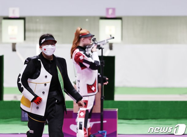 최선 다한 권은지 '잘했다' : 네이트 스포츠