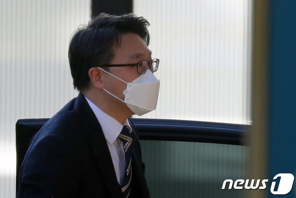 김진욱 