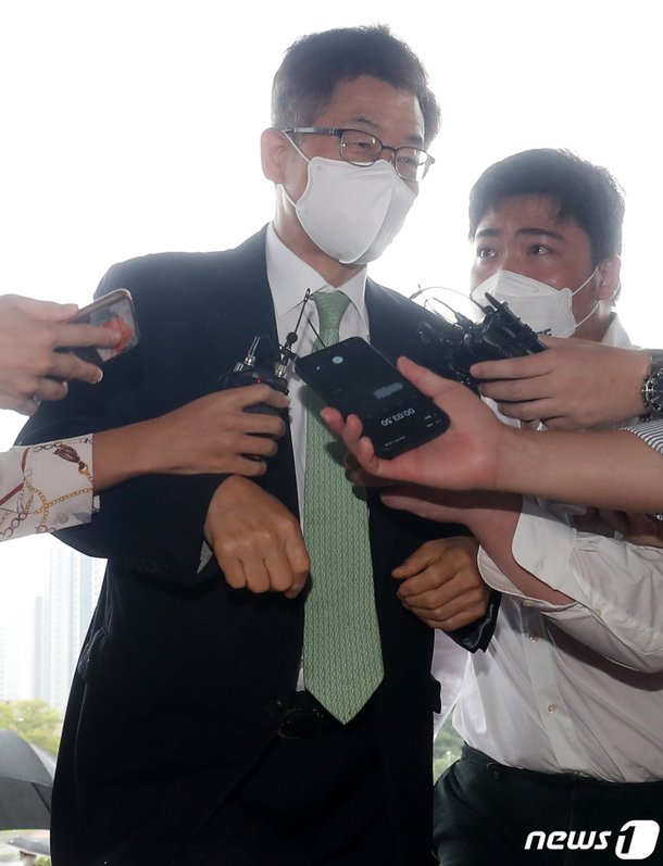 법무부 도착한 구본민 변호사 네이트 뉴스 
