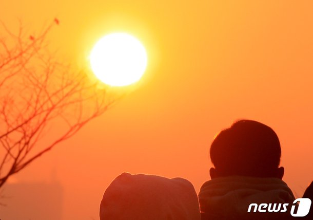빨갛게 솟은 해 : 네이트 뉴스