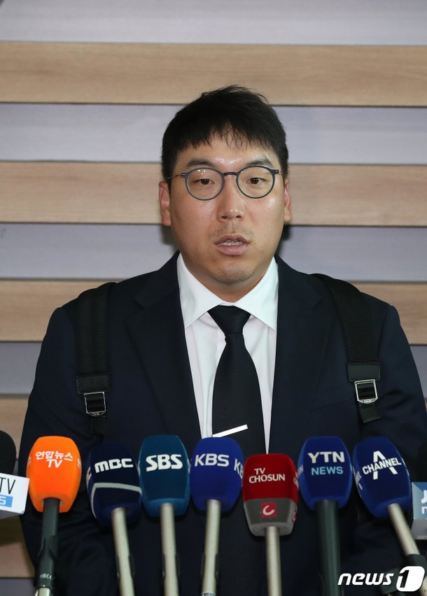 "이번이 마지막일수도"…대표팀 캡틴 김현수는 '끝'을 이야기했다 : 네이트 스포츠 "이번이 마지막일수도"…대표팀 캡틴 김현수는 '끝'을 이야기했다 : 네이트 스포츠