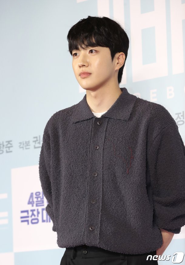 강훈, 영화관 밝히는 꽃선비 : 네이트 연예