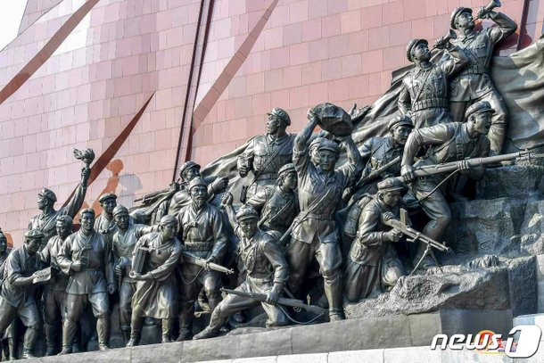 北, 조선인민혁명군 창건 91주년 분위기 고조…