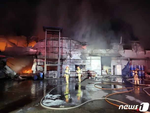 화성 LED간판 제조공장서 화재…인명피해 없어 : 네이트 뉴스