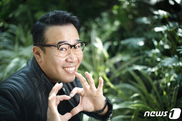 조상기, 사랑 가득한 설 명절 되세요 : 네이트 연예