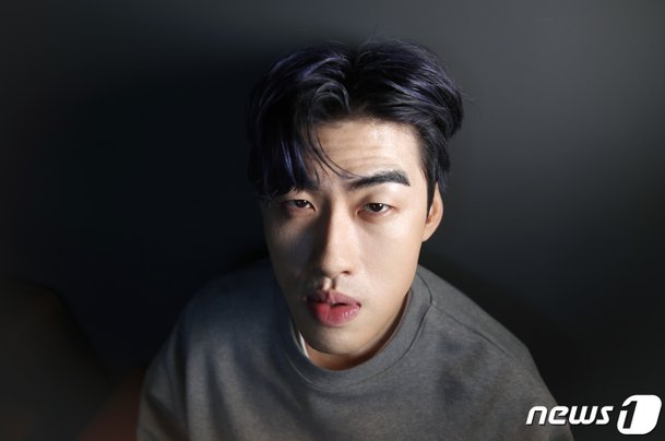 '숏박스' 조진세, 짙은 남성미 : 네이트 연예