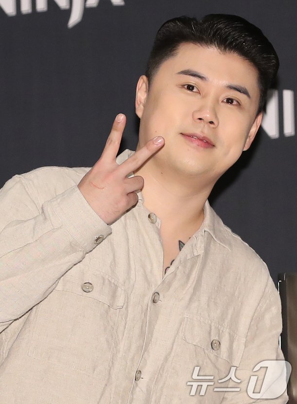 '흑백요리사' 권성준 셰프, 귀요미 브이 : 네이트 연예