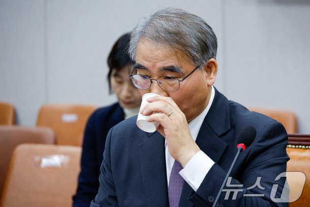 목축이는 조한창 후보자 : 네이트 뉴스
