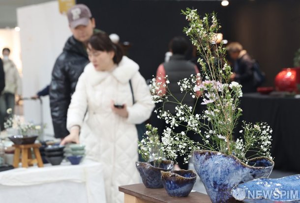 분위기 살리는 연잎 수반 : 네이트 뉴스