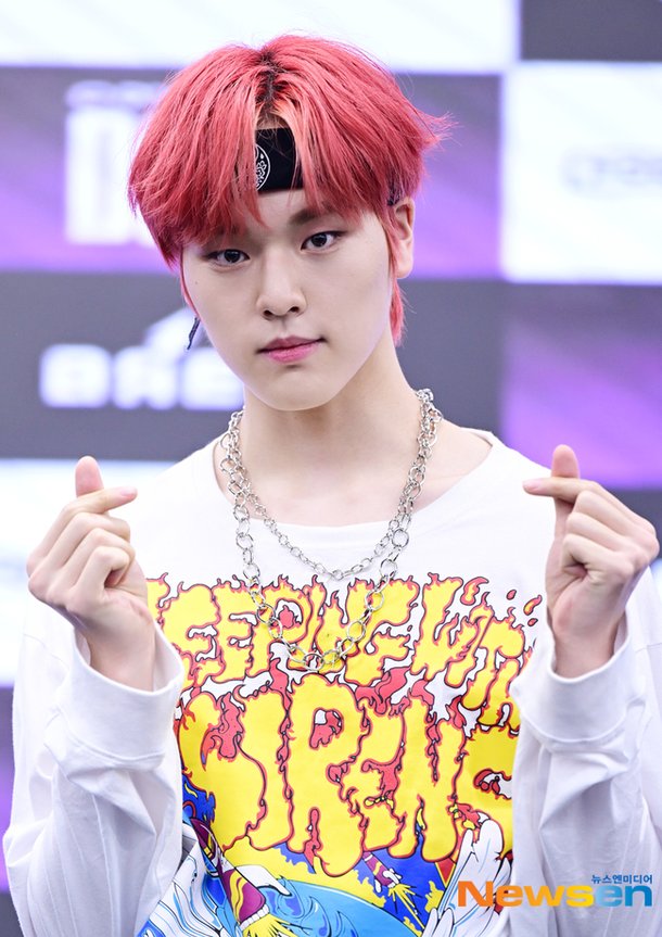 BAE173 도현, 헤어는 레드[포토엔HD] : 네이트 연예