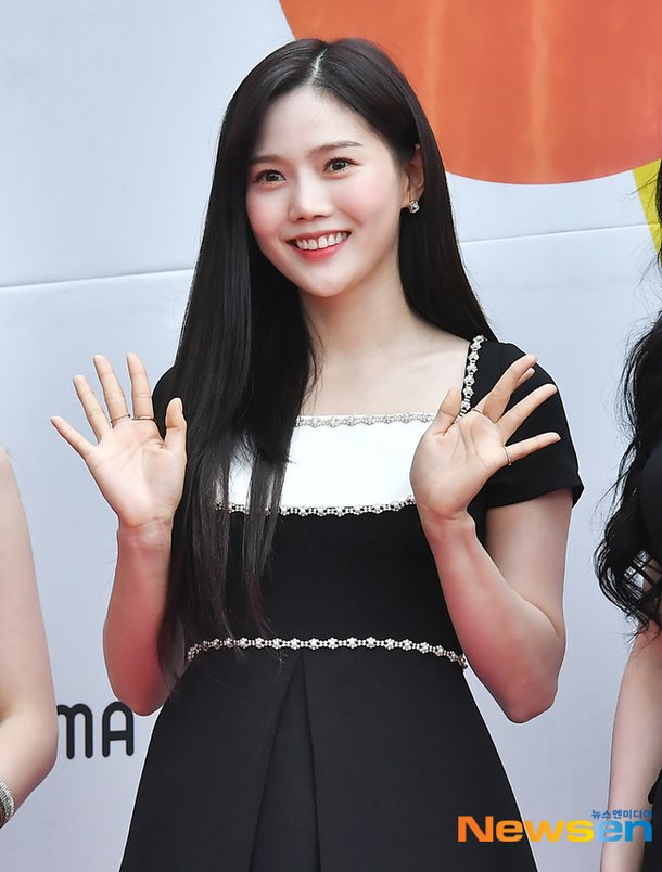 오마이걸 효정, 예쁨이 가득 [포토엔HD] : 네이트 연예
