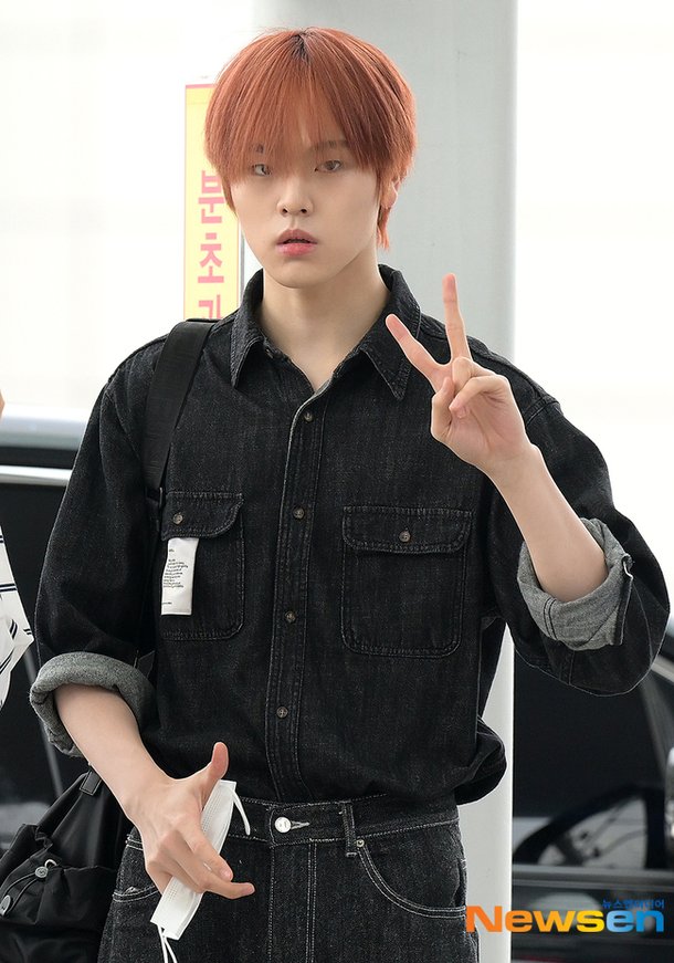 BAE173 도현, 누나팬심 녹이는 브이[포토엔HD] : 네이트 연예