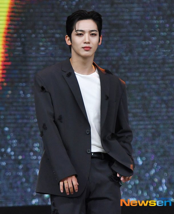 위아이 김요한, 자신감 넘치는 표정 [포토엔HD] : 네이트 연예