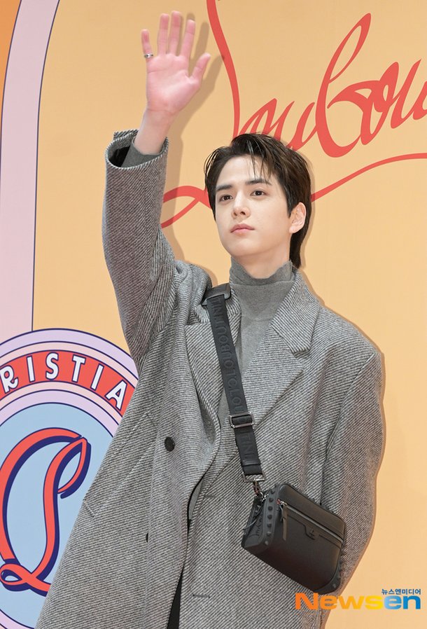 더보이즈 영훈, 만화찢고 나온 비주얼[포토엔HD] : 네이트 연예