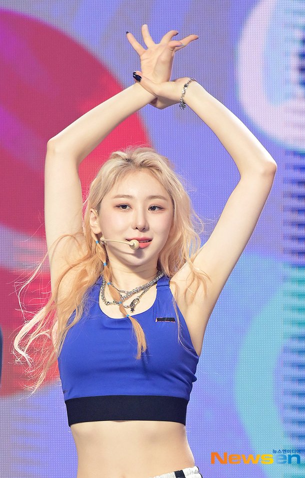 이채연, 시원시원한 안무[포토엔HD] : 네이트 뉴스